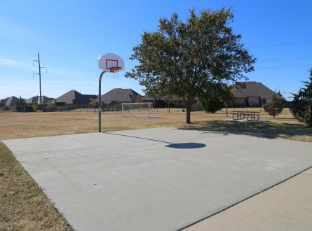 Summit Lakes Park Basketball Court